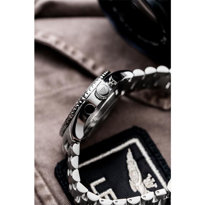 e6762094-8abd-477d-8ec8-9d3bce1f2bc0